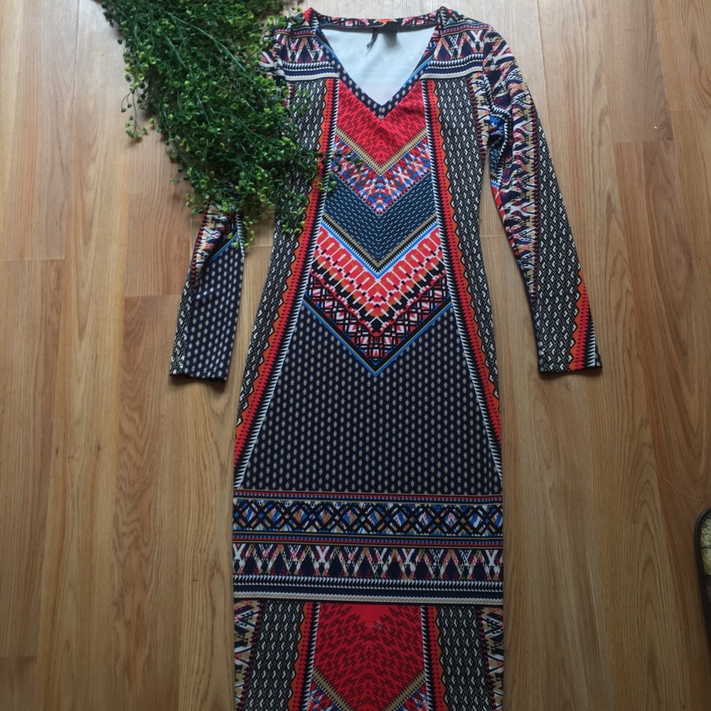NWT bodycon midi dress 💋